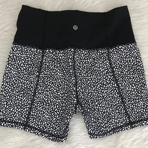 Lululemon Speed Track Shorts 2-6 Small-Med Cheetah